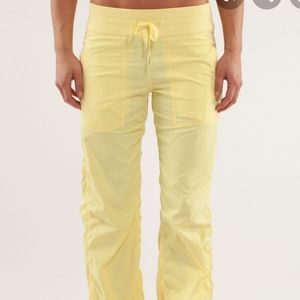 Lululemon studio dance pants size 6